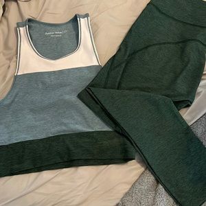 Outdoor voices workout set. Sprouts bra and leggings